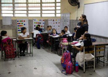 Cendas-FVM: Un docente venezolano necesita 46 veces su sueldo para alimentar a su familia