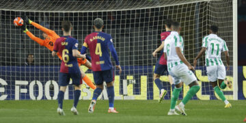 Szczesny, con 20 partidos sin perder, ya está entre los 5 mejores debutantes con el Barça