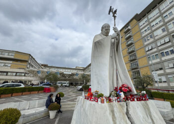 20 años de la muerte de Juan Pablo II, que llevó el calvario de la enfermedad hasta el final