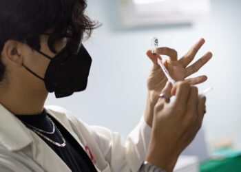 Venezuela recibe de Nicaragua dosis de vacunas contra la tuberculosis y la poliomielitis