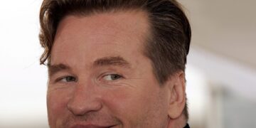 Fallece Val Kilmer, que dio vida a Jim Morrison, Batman y actuó en ‘Top Gun’ o ‘Tombstone’