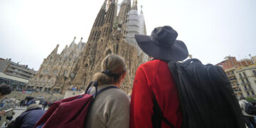 El papa aprueba el primer paso para la beatificación del arquitecto español Antoni Gaudí