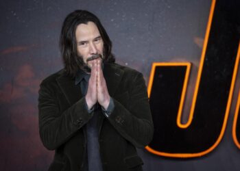 Keanu Reeves seguirá los pasos de George Clooney y otras celebridades en Broadway