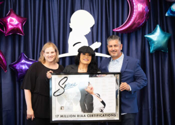Selena recibe homenaje póstumo de la industria discográfica de EE.UU. por récord musical