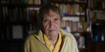 Rafael Cadenas cumple 95 años: “Uno no sabe la edad que tiene”