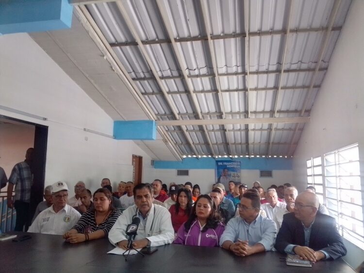 Francisco Montilla presento candidatos