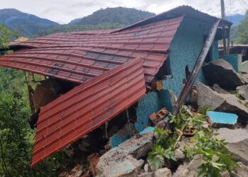 Mérida | Fonhvim evalúa viviendas afectadas por derrumbe en el sector Mucujún
