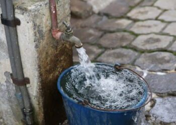 Trabajan para restablecer servicio de agua en Boconó