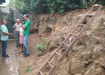 Inspeccionan problemas ocasionados por las lluvias en Morón