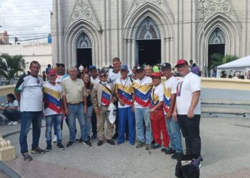 Glorias Deportivas participaron en actividades de Semana Santa
