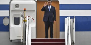 Xi llama a defender el comercio multilateral durante su gira en el Sudeste Asiático