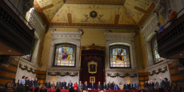 La Real Academia Española de luto por el fallecimiento de Mario Vargas Llosa