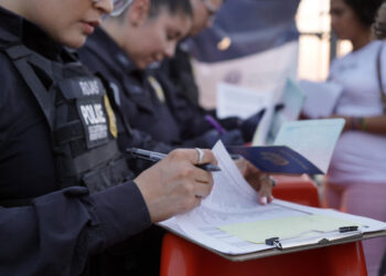 Jueza de California prohíbe los arrestos de la Patrulla Fronteriza sin orden judicial