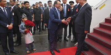 Xi dice que espera abrir un «capítulo histórico» con Malasia al inicio de su visita