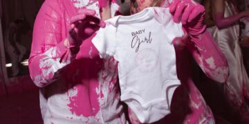 Lele Pons y Guaynaa revelan el sexo de su primer hijo