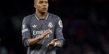 Mbappé pasa «al ataque» contra el PSG en su contencioso salarial