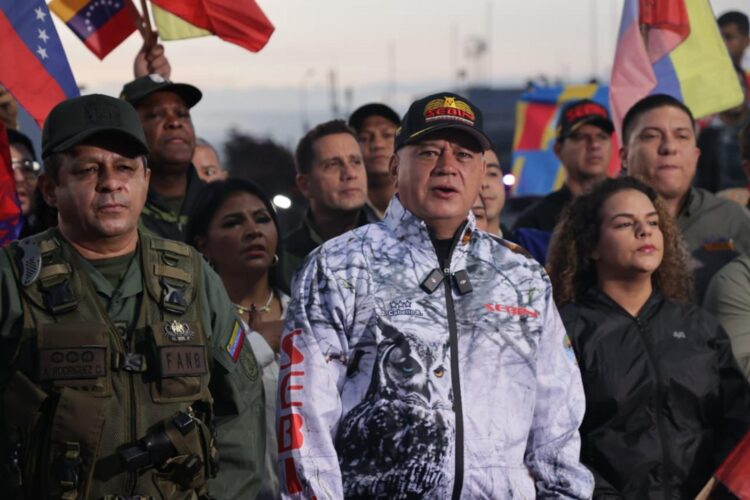 Fotografía cedida del Ministerio de Interior, Justicia y Paz donde se observa al ministro de esa cartera, Diosdado Cabello, durante un acto de gobierno este 30 de abril de 2025, en Caracas (Venezuela). EFE/ PRENSA MINISTERIO INTERIOR JUSTICIA Y PAZ