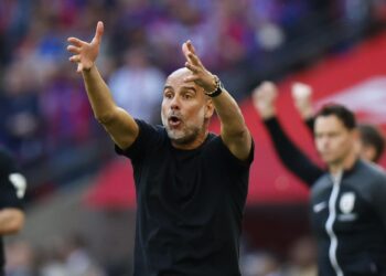 Guardiola avisa: «Quiero una plantilla más pequeña o me iré»