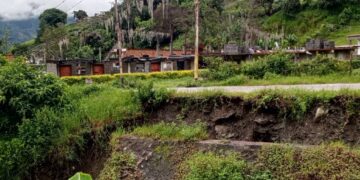Boconó | Quebrada de La Milla continúa abriendo muro que resguarda a la escuela