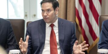 Marco Rubio dice que los venezolanos que perderán su amparo migratorio pueden pedir asilo