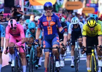 Giro de Italia | Van Uden se luce en la fiesta de los velocistas y Pedersen sigue de rosa