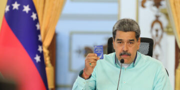 Maduro promete financiar proyectos en los sectores con más votos en elecciones del domingo