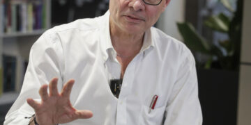 Exministro de Petro: Colombia se mueve aceleradamente hacia un rompimiento institucional