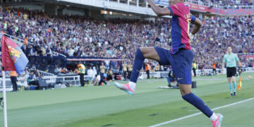 Lamine Yamal amplía su contrato con el Barcelona hasta 2031