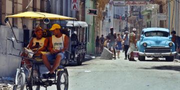 La «policrisis» de Cuba ensancha las brechas de la desigualdad, advierten sociólogos