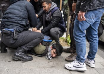 Al menos 212 detenidos al tratar de manifestarse por el 1 de Mayo en Estambul