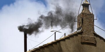 Segunda fumata negra:  No se ha elegido papa tras la tercera votación