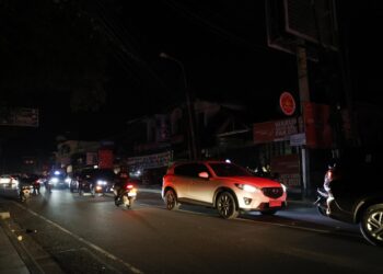 Un apagón deja a oscuras Bali, la isla más turística de Indonesia