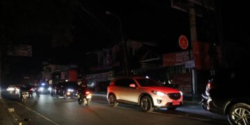 Un apagón deja a oscuras Bali, la isla más turística de Indonesia