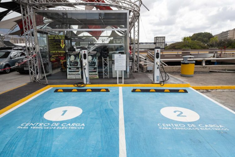 La Venezuela petrolera, con paso lento pero seguro hacia la movilidad eléctrica