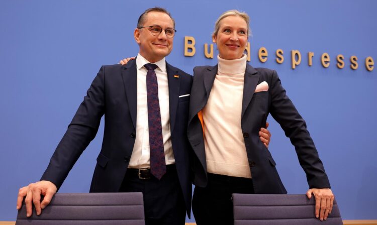 Alice Weidel y Tino Chrupalla, los dos líderes del partido partido ultraderechista Alternativa para Alemania (AfD). EFE/EPA/CHRISTOPHER NEUNDORF