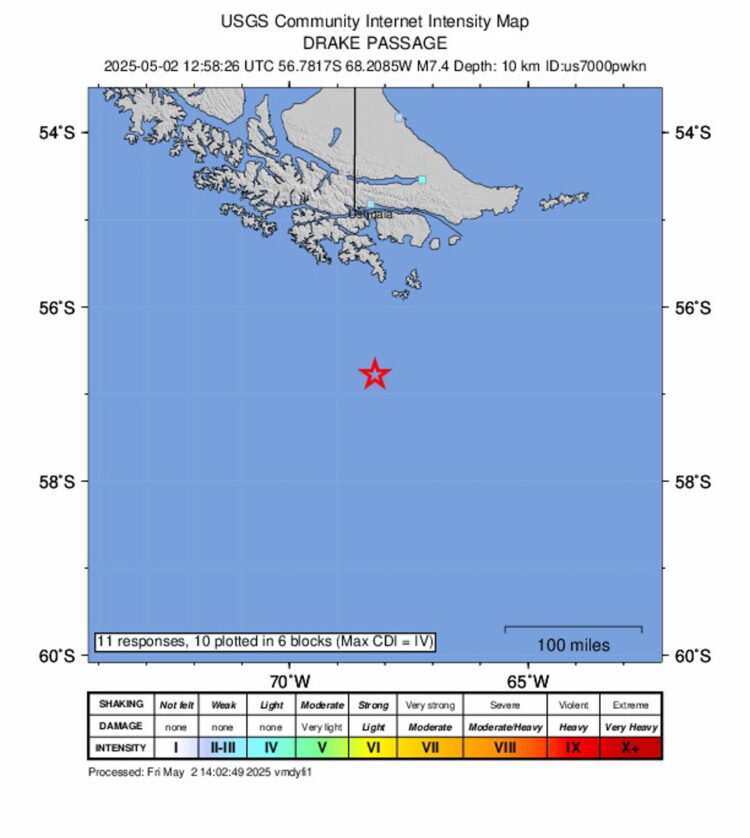 Imagen cedida por el Servicio Geológico de los Estados Unidos (USGS) muestra la ubicación de un terremoto de magnitud 7,5 que golpeó el Pasaje de Drake al sur de la región de Magallanes, Chile. EFE/EPA/USGS