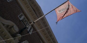 Indignación en Harvard ante el cerco de Trump: «El campus vive un momento hostil»