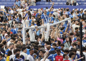 El Espanyol se doctora en funambulismo para seguir en Primera