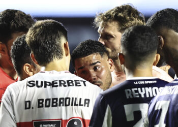 El venezolano Miguel Navarro acusa al paraguayo Damián Bobadilla de xenofobia tras victoria de São Paulo
