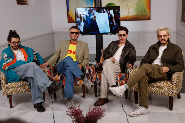 Morat lanza ‘Ya es mañana’, su nuevo álbum inspirado en el sonido de los años 90