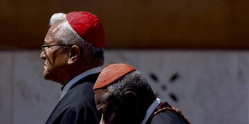 El cónclave más heterogéneo de la historia busca sus ‘hacedores de reyes’