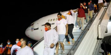Arriba a Maiquetía vuelo con 174 migrantes venezolanos deportados de Estados Unidos