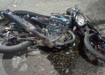 Un motorizado falleció al no ver el mecate frente a centro de votación en Tucacas