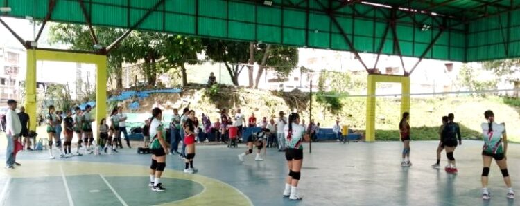 La emoción y entusiasmo del voleibol se apoderaron de la Urbanización “La Beatriz” del municipio Valera (Fotos Hablemos de Deporte).