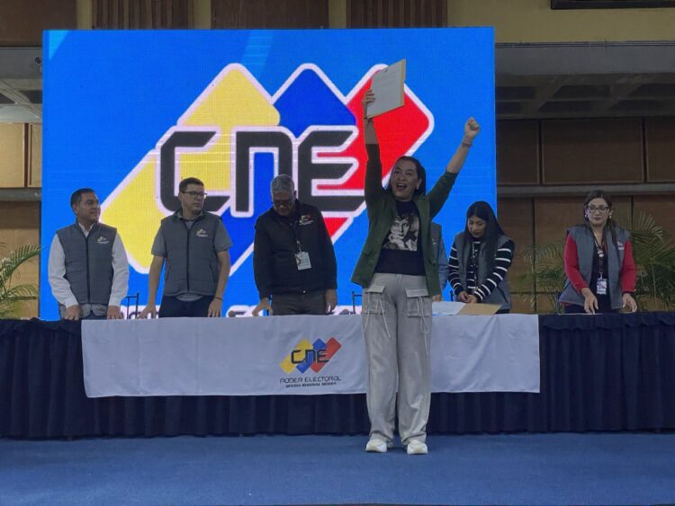 Legisladores merideños se comprometen a construir el Estado comunal