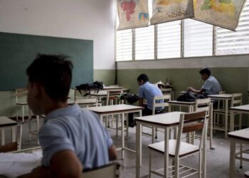Suspenden las clases en todo el país por las elecciones del 25 de mayo