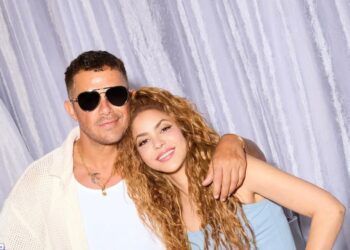 Shakira y Alejandro Sanz juntos de nuevo en Las mujeres ya no lloran tour