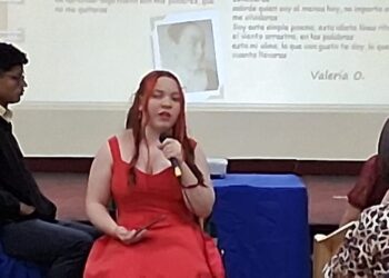 Valeria Ospina brilla en el Día del Libro con su poesía