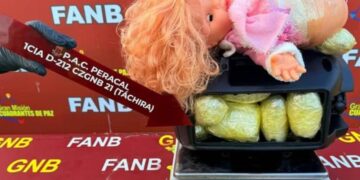 Boconés es detenido por transportar droga en una muñeca y una corneta