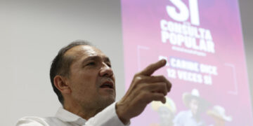 Baja asistencia y bloqueos de transporte marcan segundo día de «paro nacional» en Colombia